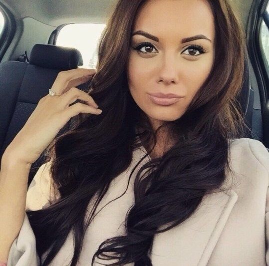 Я креативная, нежная и опытная индивидуалка из Москвы 😘❤️🔥 С удовольствием предоставлю тебе незабываемые моменты наслаждений и удовольствия 😇💋 Мои услуги включают классический и эротический массаж, глубокий оральный секс, страстный секс в разных позах и многое другое 😈🔥❤️🔥 У меня есть отличные отзывы от моих довольных клиентов, которые гарантируют высокое качество и удовлетворение твоих сексуальных желаний 😍🔥🌟 У меня есть фото, чтобы ты мог оценить мою привлекательность и сексуальность 😘😉 Так что, если ты ищешь незабываемый опыт с прекрасной девушкой в Москве, то я готова сделать это для тебя 😘❤️🔥 Жду тебя, дорогой! 💋💕 Ярослава